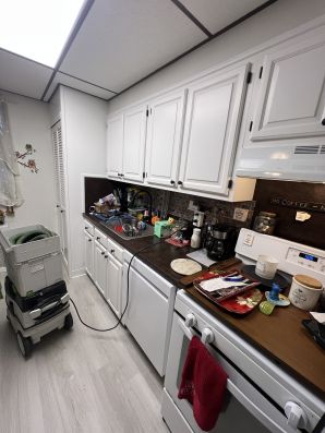 Cabinet Painting Services in Glen Oaks, NY (2)