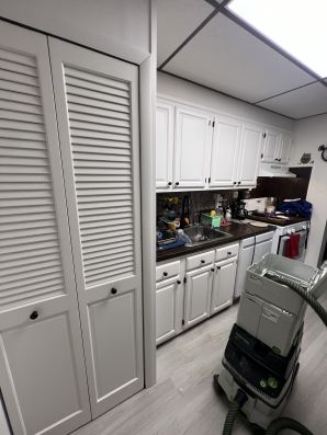 Cabinet Painting Services in Glen Oaks, NY (1)